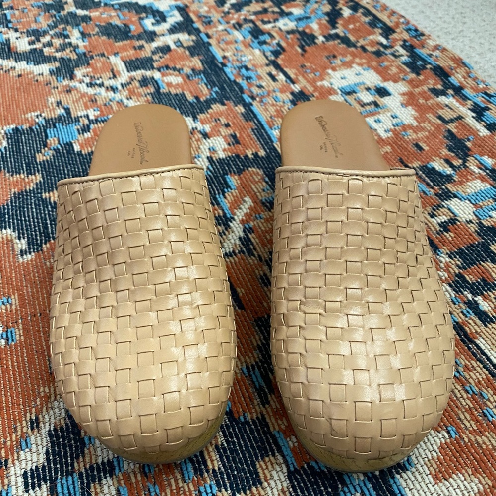 Universal Thread Magnolia Heels - Size 6